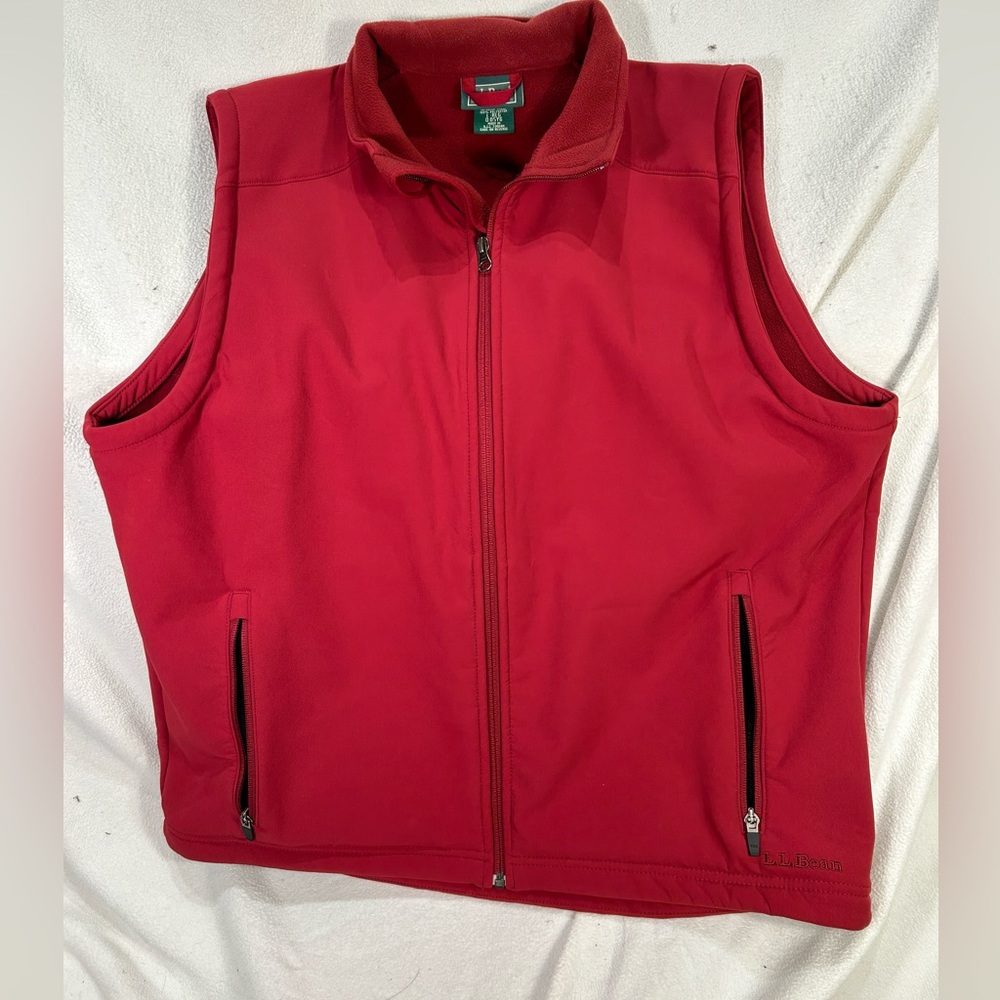 LL BEAN Men's Red Soft Shell VEST Large Reg Black Outdoor Layer Full Zip